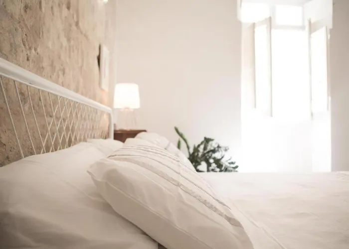 V86 - Luxury Boutique St Ursula Appartement