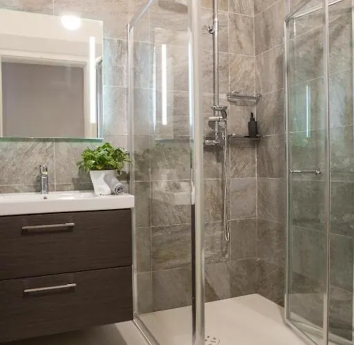 V86 - Luxury Boutique St Ursula Appartement